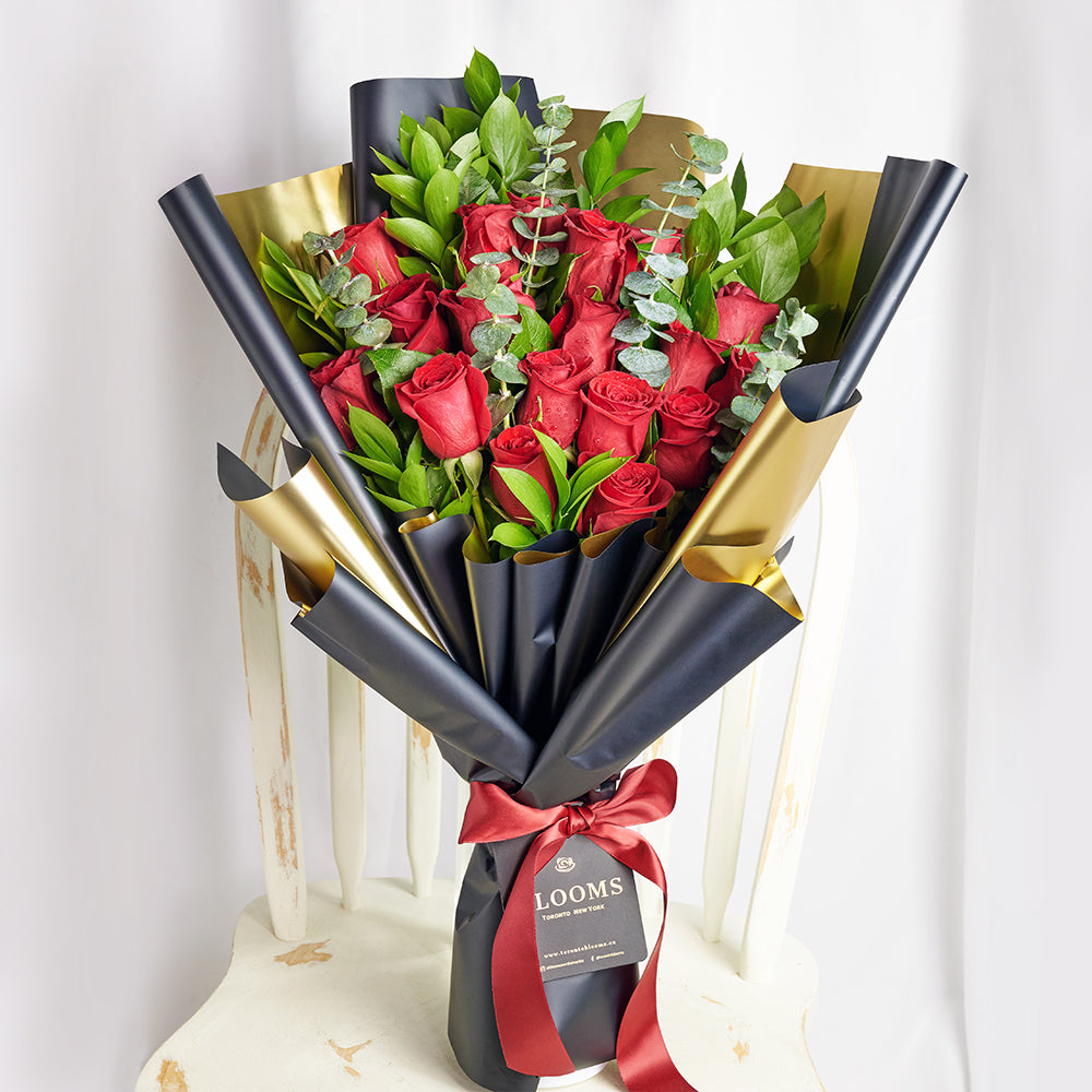 Red rose bouquet. Canada Delivery