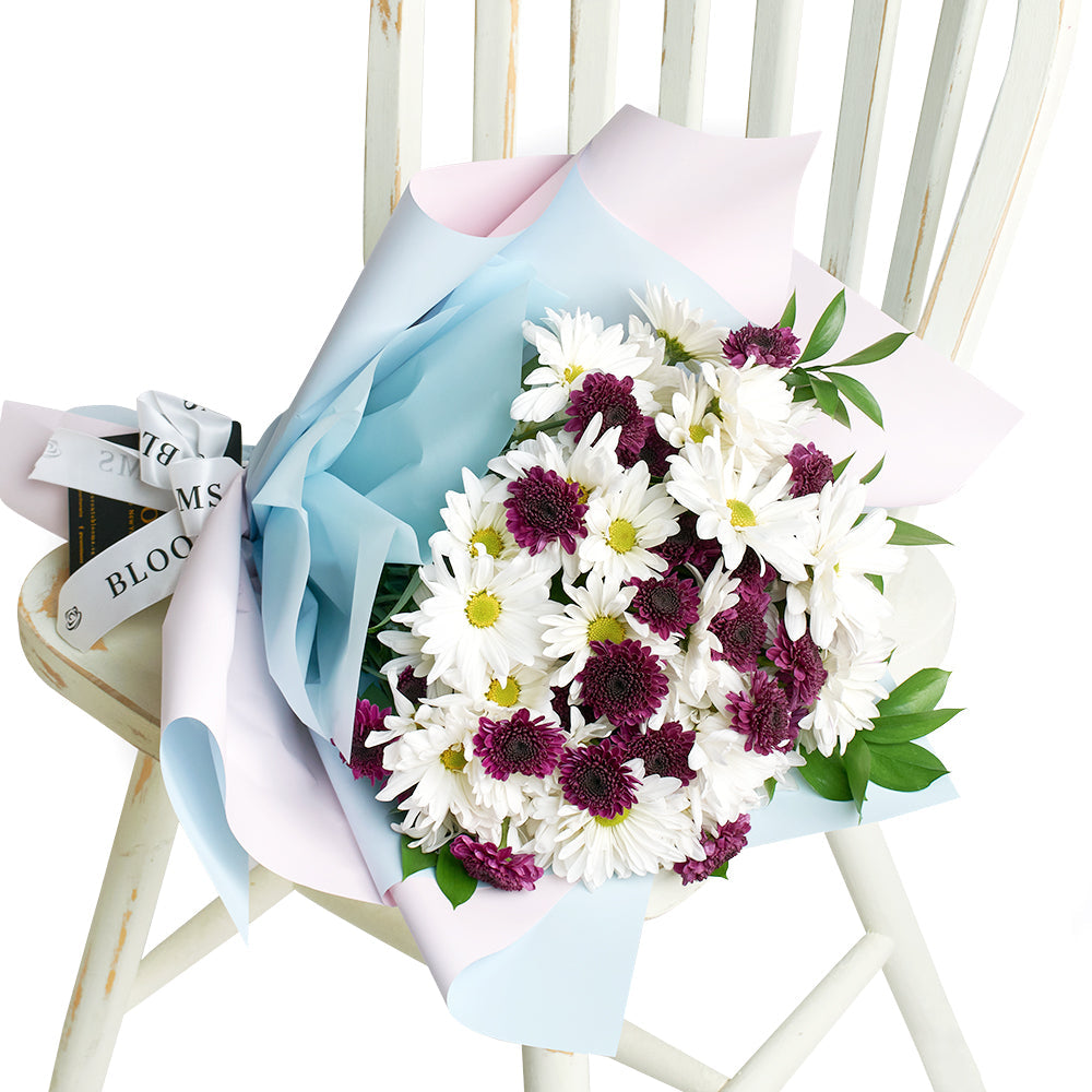 White and purple daisy floral bouquet. Canada Delivery