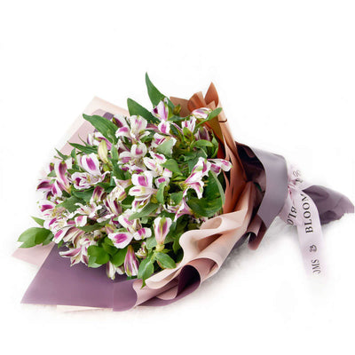 White and lavender lily bouquet. Canada Delivery.