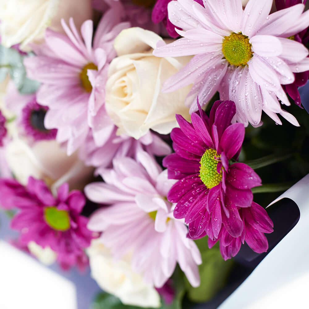 Mixed lavender floral gift set with chocolates. Canada Delivery.