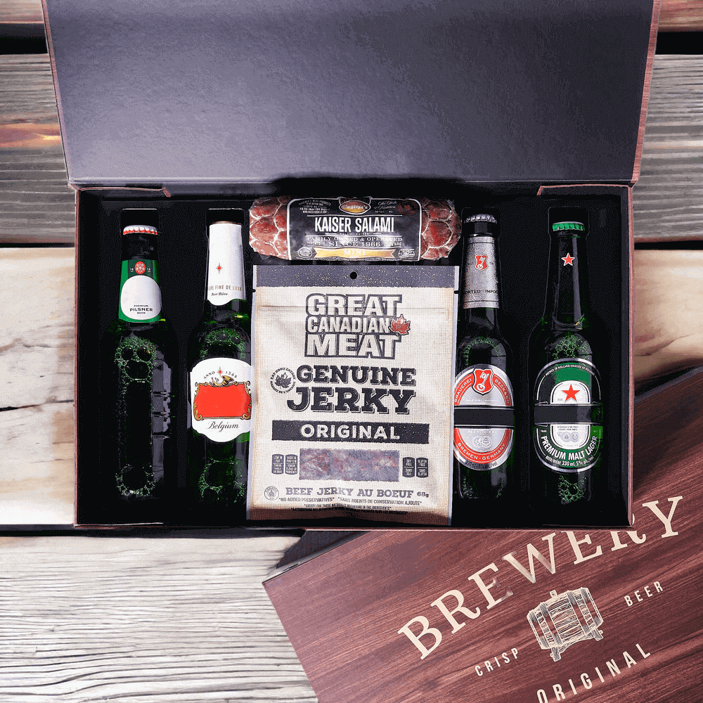 This gift has classic beef jerky, a mild kaiser salami, 4 beers, and a beverage gift box. Give the gift of quality with the Hops Collective. 